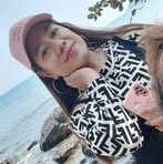 Julee Lee - Facebook