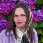 Jules Jewels Walker - Travel & Walk with me! - @walkwithjules - Instagram
