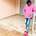 Jules Walker - @juleswalker22 - Instagram