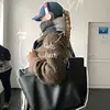 Julia Albert - @juliaa_lbert - TikTok