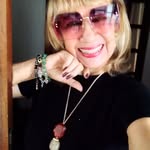 Julia Beltrão - @beltraojulia - Instagram