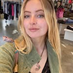 Julia Bollinger - @monkeysocksrainbows - Instagram