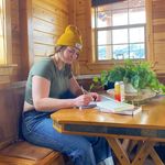 Julia Burnham - @exchangingviews - Instagram