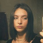julia - @juliacanaless - Instagram