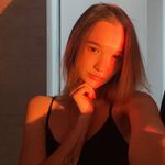 Yulia Slobodchuk - @juliachouu - Instagram