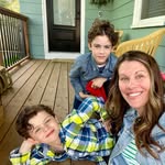 Julie Clow - @julieaclow - Instagram