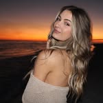 Julia Crow - @jules_comm - Instagram