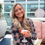 Julia Davis - @julia.davis - Instagram