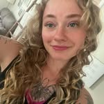 julia davis - @ijuliadavis - Instagram