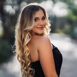 Julia Davis - @juliamsdavis - Instagram