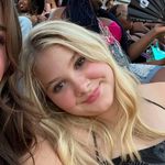 Julia Davison - @juliakdavison - Instagram
