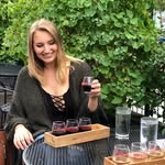 Julia Dempsey - @jid_uncorked - Instagram