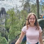 Julia Deutsch - Facebook