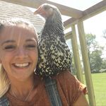 Julia Dombrowski - @junagirl8 - Instagram