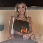Julia - @juliaeaster24 - Instagram