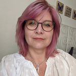 Julie Houlston-Eaves - @purplejulie14 - Instagram