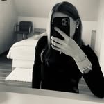 julia - @juliaeckhardt_ - Instagram