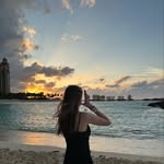 Julia Ewing - @juliaewingg - Instagram
