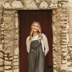 Julia Grayson - Facebook