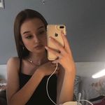 yyy - @juliagrubbaaa - Instagram