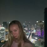 @juliaguess - Instagram