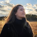 Julia Gunn - @gunnjara - Instagram