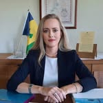 Julia Suzanne Gunn  🇻🇨🇻🇨 - @juliagunn2021 - Instagram