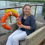 Julia Holländer - @jholleae - Instagram