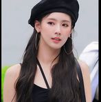 Julia Hung - Facebook