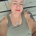 Julia Irving - @usajools - Instagram