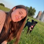 Julia Larson - @julialarson000 - Instagram