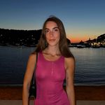 Julia Larson - @juliarlarson - Instagram