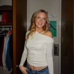 julia - @julialevy._ - Instagram