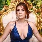 Julia Martinho - Facebook