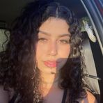 Julia Martinho - Facebook
