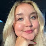 Julia McAfee - @juliamcafee - Instagram