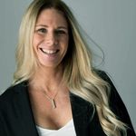 Julie Ménard - @__juliemenard - Instagram