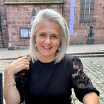 Julia Newell - @jmnewell85 - Instagram