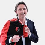 Julián Gonzalez - @juliangonzaleznewells - Instagram