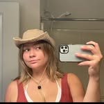 Julia Nicholson - @gorjulius - Instagram