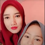 Julia Ariani - Facebook