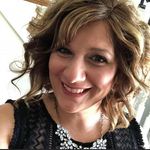 Julie Persons - @juliemoolie3 - Instagram