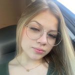 Julia Petry - @julia_gabriela_petry - Instagram