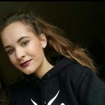 Julia Pflüger - @julia_pf - Instagram