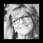 Julie Riggins - @rigginsremsing - Instagram