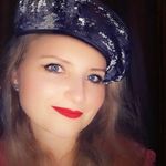 Julia - @julia._root - Instagram