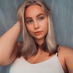 Julia Root - Facebook