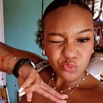 Julia Saül - @naokiki_22 - Instagram