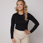 Julia Schoonover - @juliaawaa - Instagram