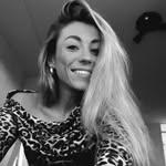 Juul - @juliaselfhout - Instagram